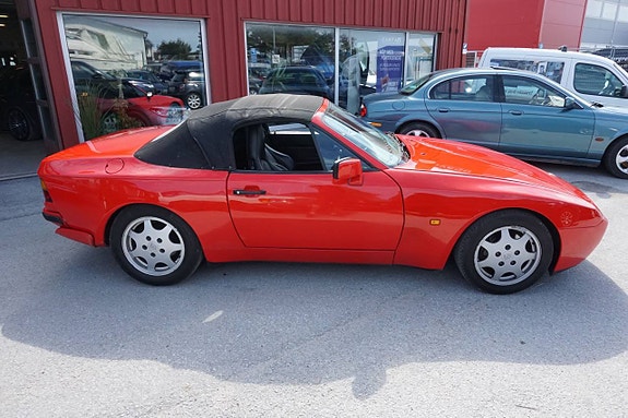 Porsche 944 27 of 30