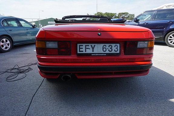 Porsche 944 28 of 30