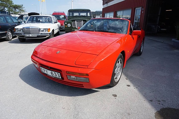 Porsche 944 2 of 5