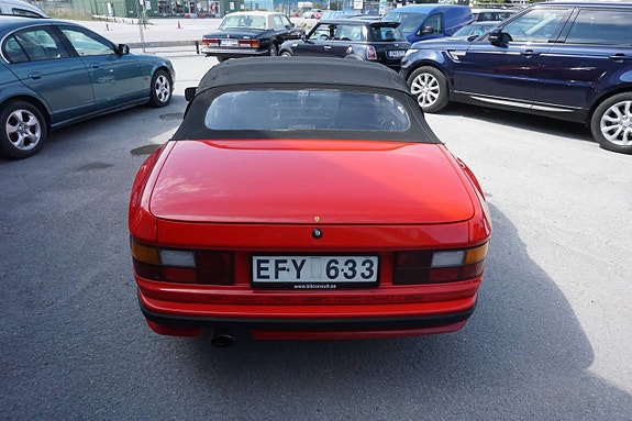 Porsche 944 25 of 30