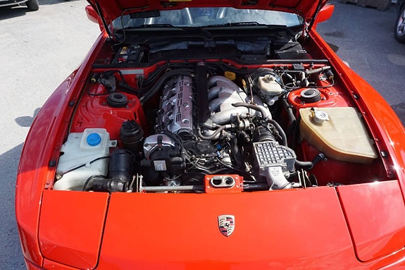 Porsche 944 11 of 30