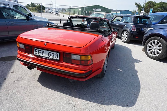 Porsche 944 7 of 30