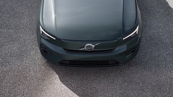 Volvo EX40 9 of 17