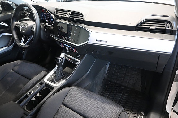 Audi Q3 10 of 25