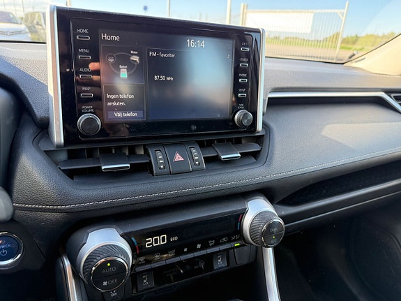 Toyota RAV4 17 of 21