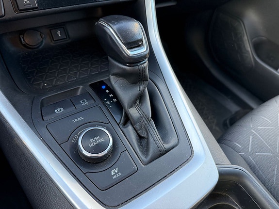 Toyota RAV4 19 of 21