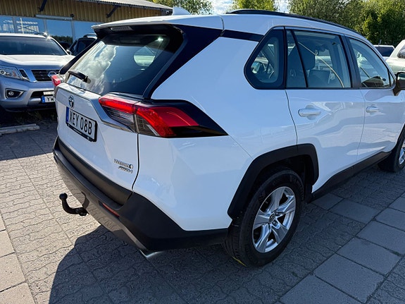 Toyota RAV4 5 of 21