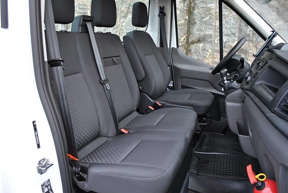 Ford Transit 16 of 19