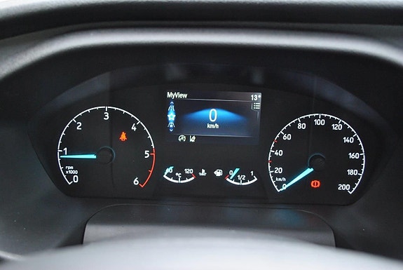 Ford Transit 12 of 19