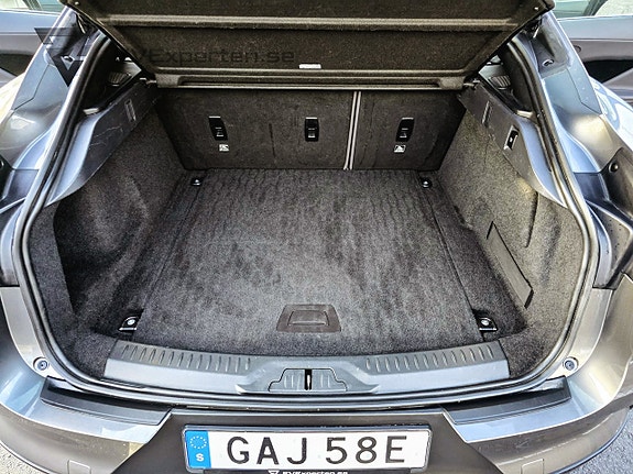 Jaguar I-PACE 10 of 22