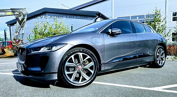 Jaguar I-PACE 3 of 5