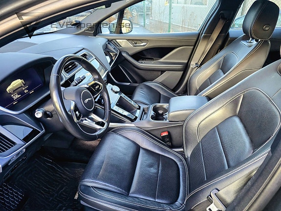 Jaguar I-PACE 12 of 22