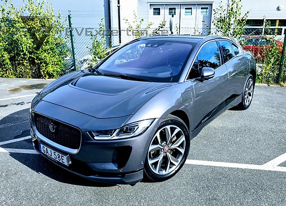 Jaguar I-PACE 2 of 5