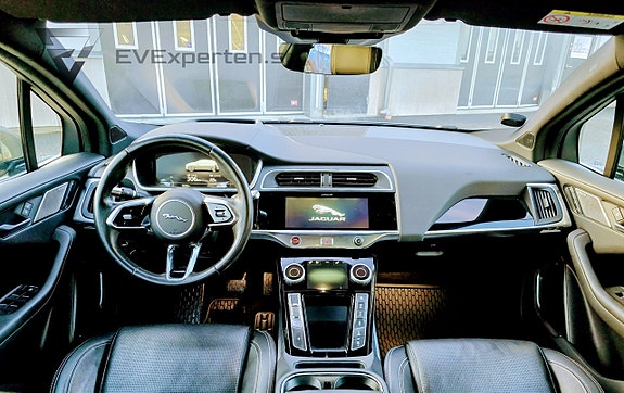 Jaguar I-PACE 11 of 22
