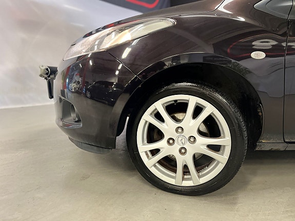 Mazda 2 2 of 19