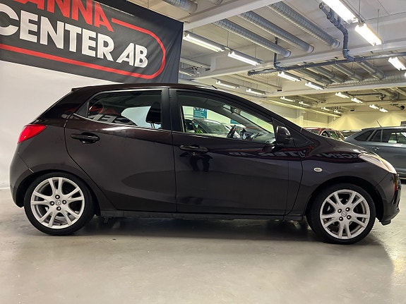 Mazda 2 6 of 19