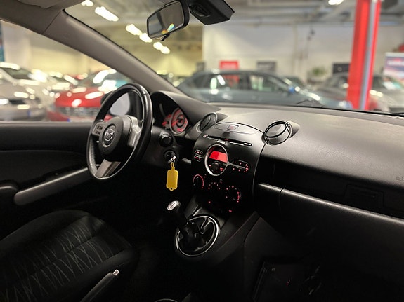 Mazda 2 18 of 19