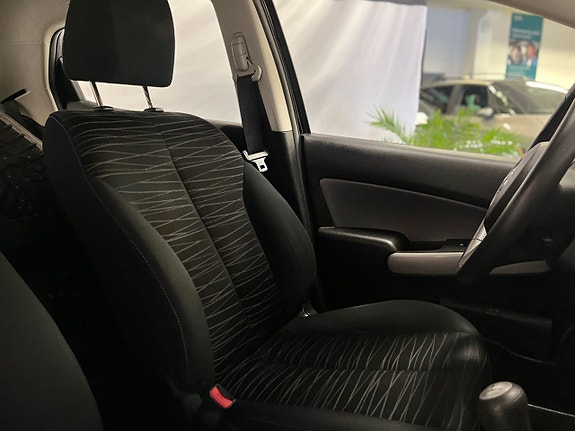 Mazda 2 15 of 19
