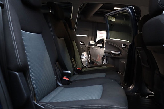 Ford Galaxy 13 of 21