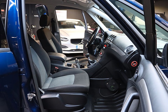Ford Galaxy 15 of 21