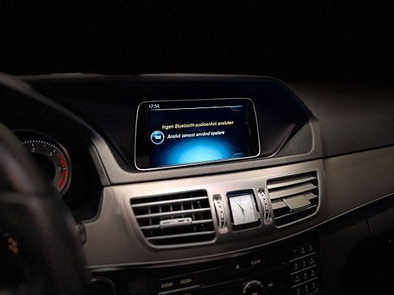 Mercedes-Benz E220 20 of 26