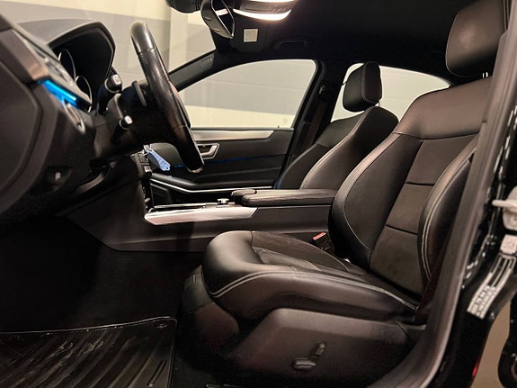 Mercedes-Benz E220 9 of 26