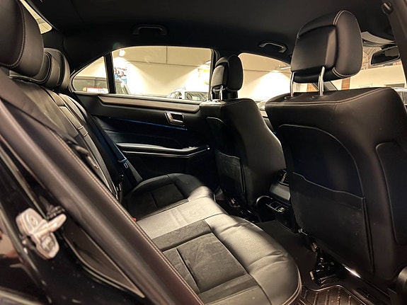 Mercedes-Benz E220 25 of 26