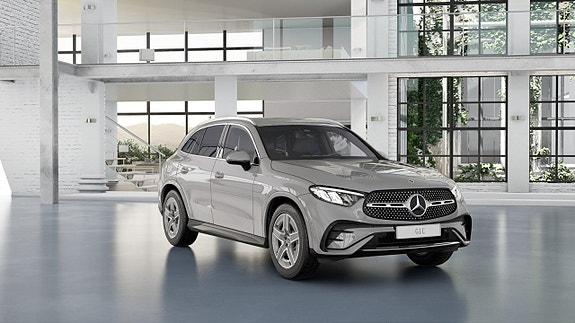 Mercedes-Benz GLC300 e 3 of 5