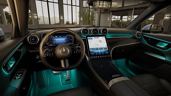 Mercedes-Benz GLC300 e 10 of 15