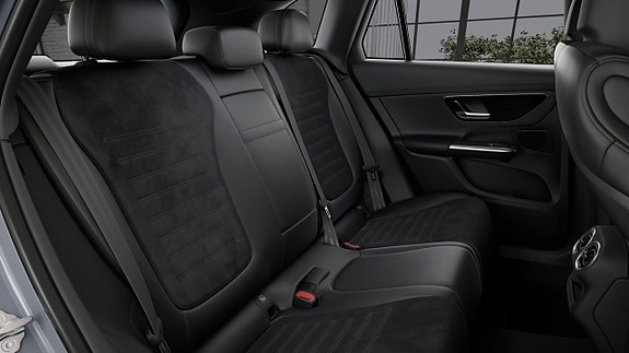 Mercedes-Benz GLC300 e 15 of 15