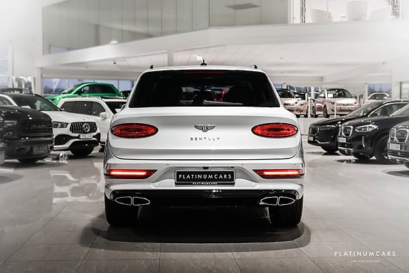 Bentley Bentayga 4 of 5