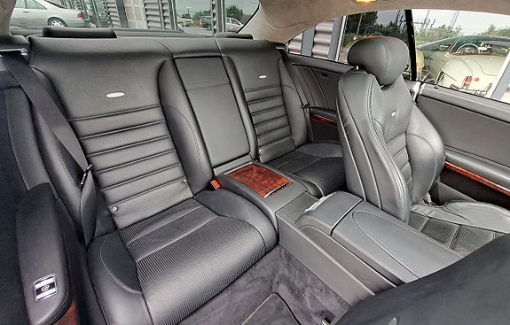 Mercedes-Benz CL63 14 of 30