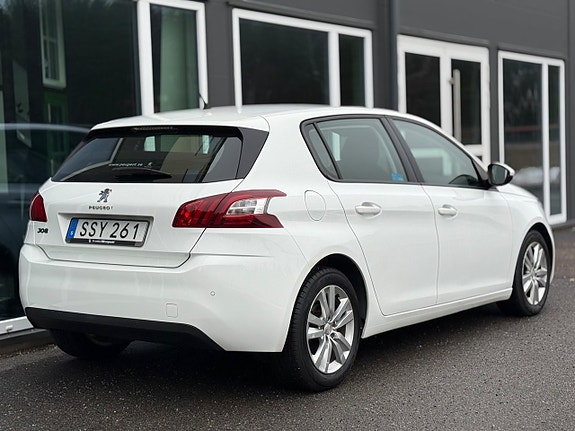 Peugeot 308 4 of 30