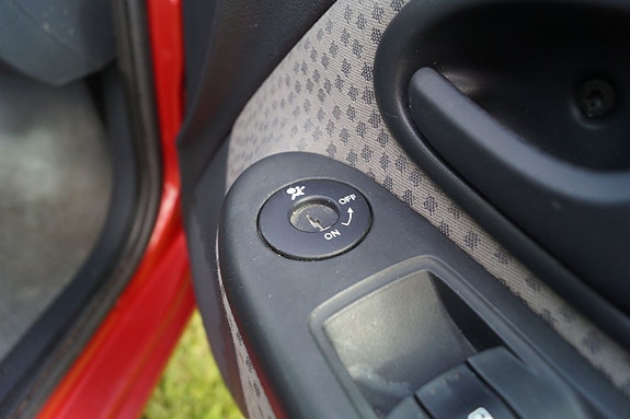 Renault Clio 7 of 11