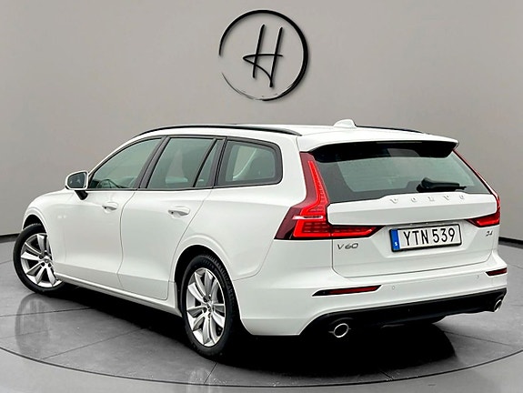 Volvo V60 8 of 18