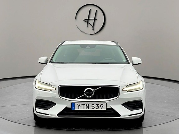 Volvo V60 3 of 5