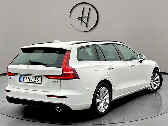 Volvo V60 7 of 18