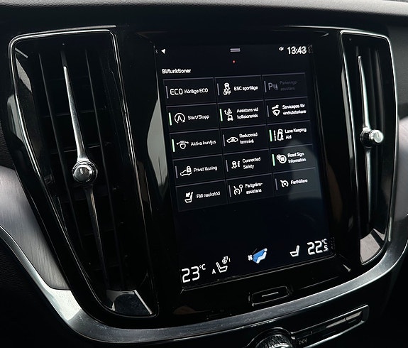 Volvo V60 12 of 18