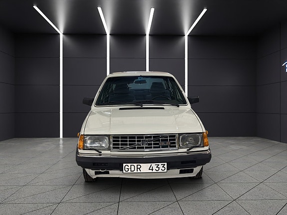 Volvo 360 8 of 27