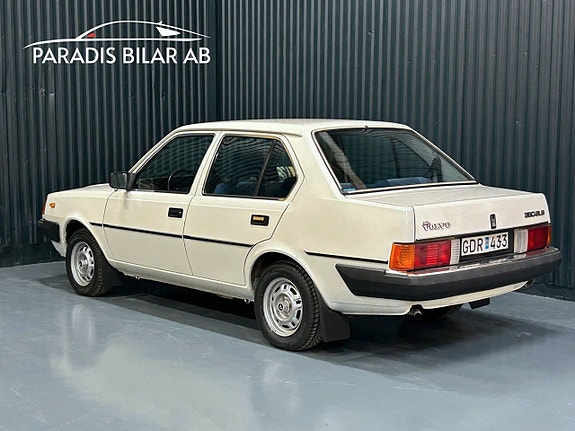 Volvo 360 3 of 5
