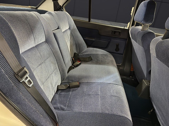 Volvo 360 19 of 27