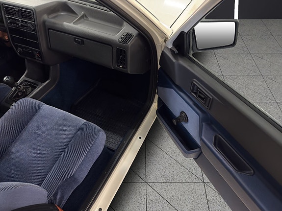Volvo 360 16 of 27