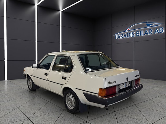 Volvo 360 3 of 27