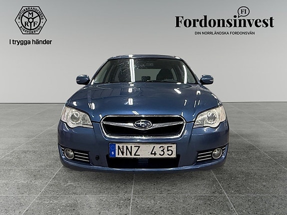 Subaru Legacy 8 of 14