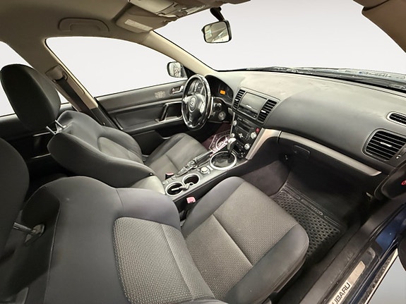 Subaru Legacy 14 of 14