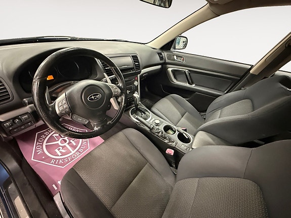 Subaru Legacy 9 of 14