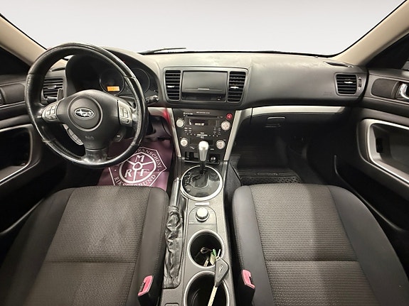 Subaru Legacy 10 of 14