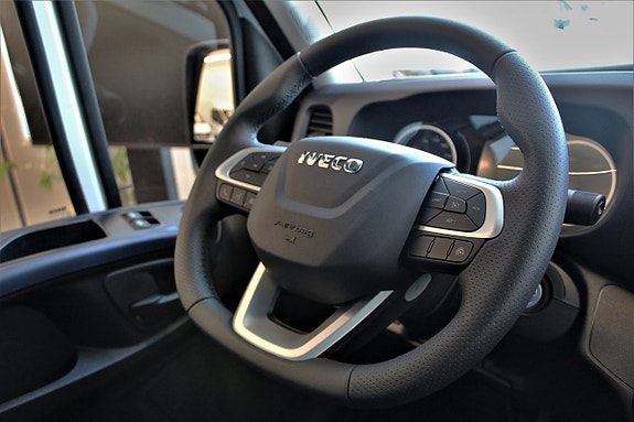 Iveco 70C18H 2 of 5