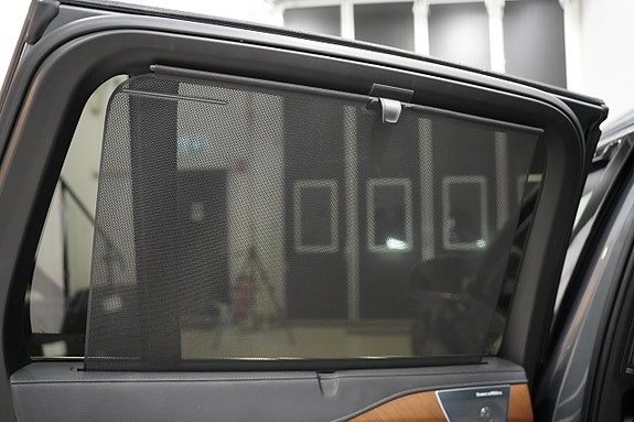 Volvo XC90 26 of 30