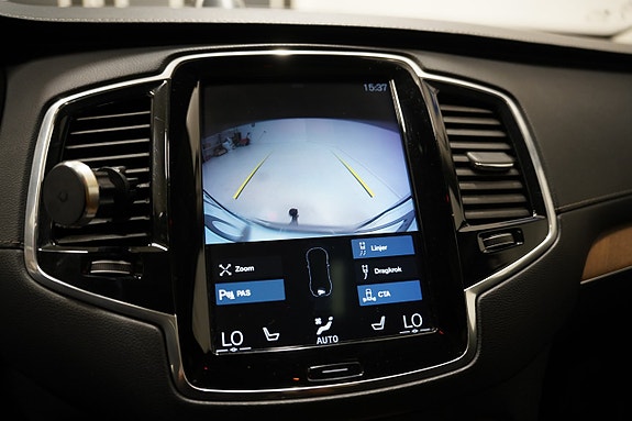 Volvo XC90 19 of 30